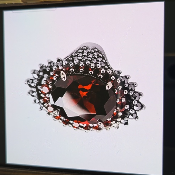 Ring Ruby Red. #138258 - Picture 2 of 8